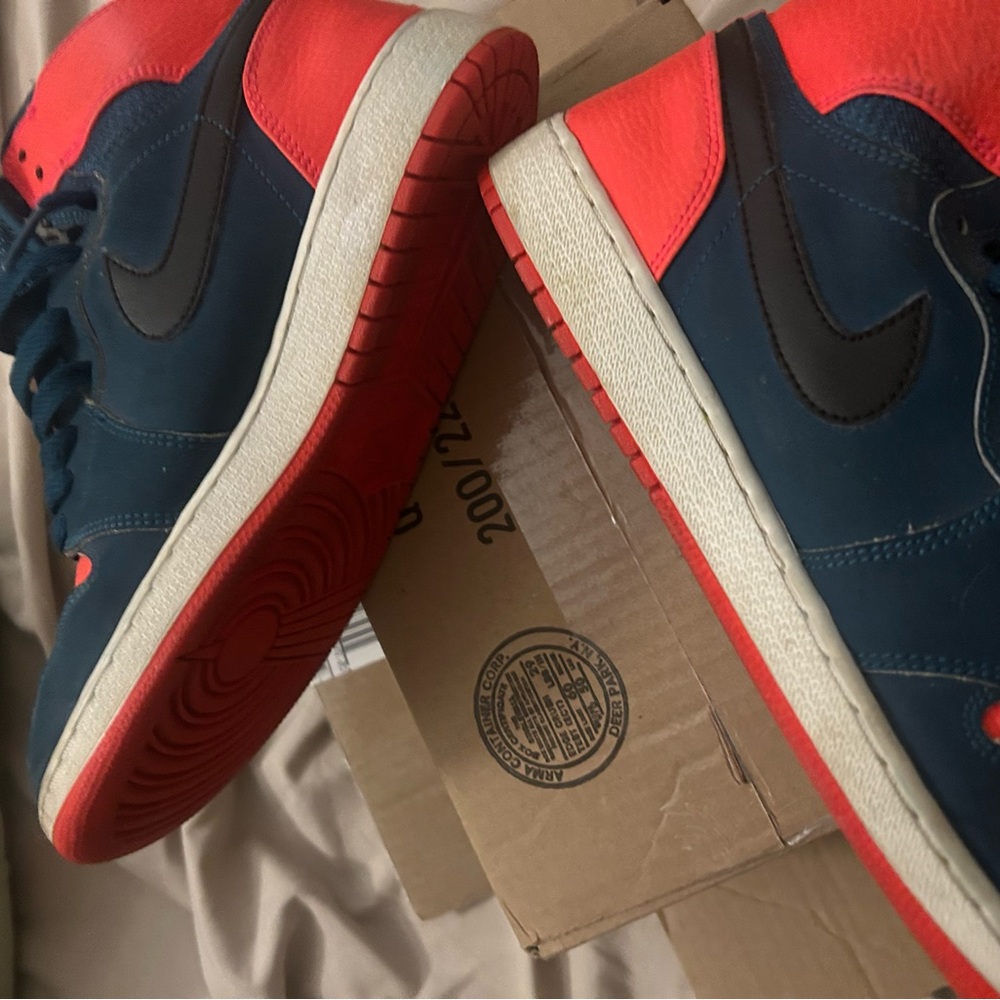 Nike shoes - Picture 3 of 8